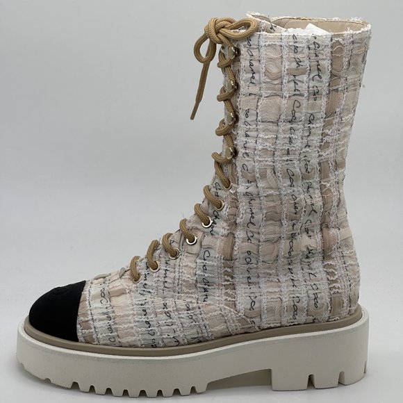 CHANEL 22C CC Cap Toe Lace Up Tweed Combat Lug Sole Ankle Bootie Boots - Picture 1 of 16